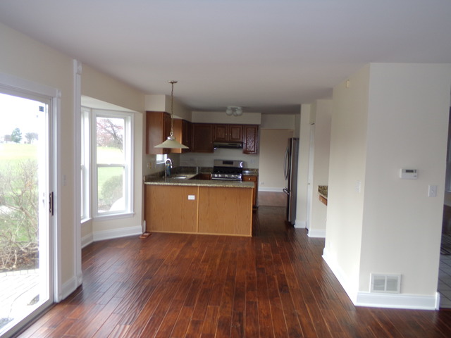 1351 Windgate Ct, Bartlett, IL 60103 photo 8