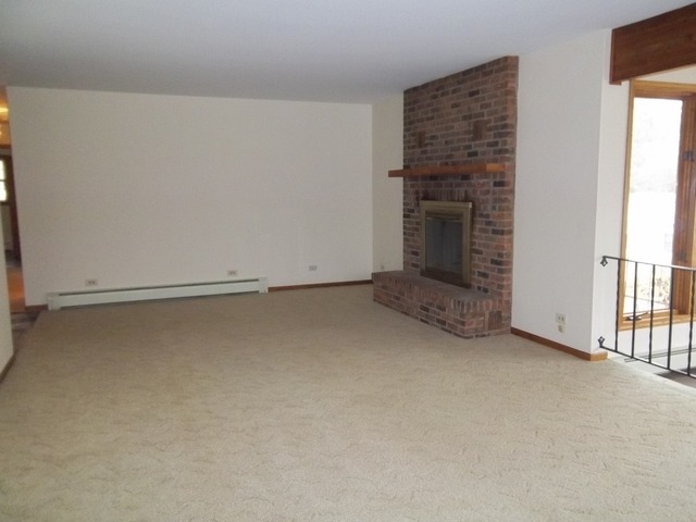 1801 W Edward Ct, Mchenry, IL 60051 photo 3