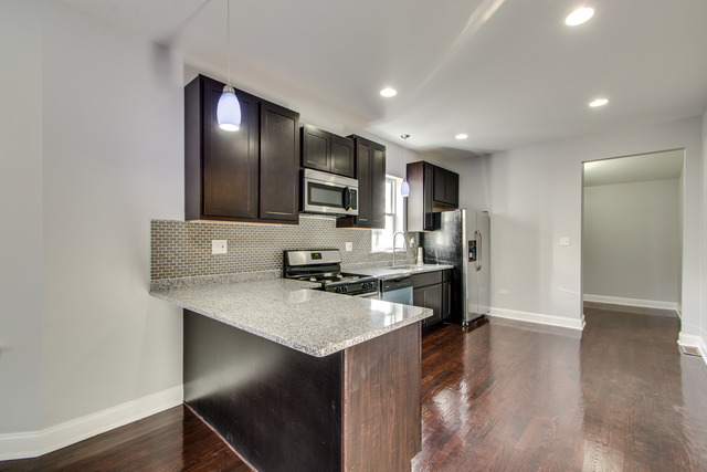 7718 S Constance Ave, Chicago, IL 60649 photo 5