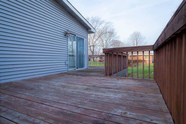 5748 Chestnut St, Roscoe, IL 61073 photo 6