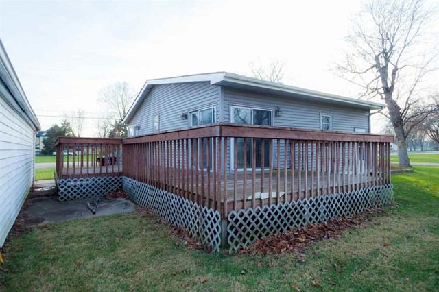5748 Chestnut St, Roscoe, IL 61073 photo 4