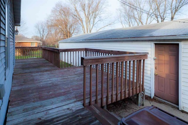 5748 Chestnut St, Roscoe, IL 61073 photo 5