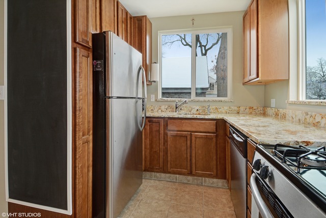 64 S Fordham Ave, Aurora, IL 60506 photo 6