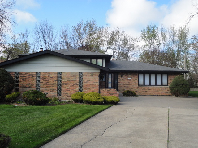 3512 169th Ct, Lansing, IL 60438 photo 1