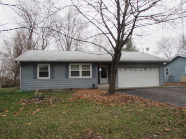 6295 E Flora St, Kankakee, IL 60901 photo 2