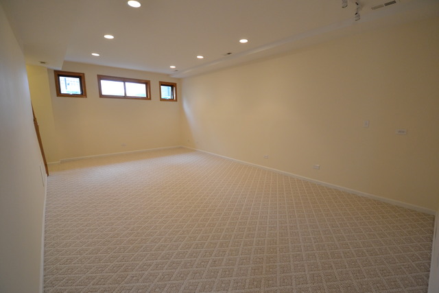 719 E 41st St #1, Chicago, IL 60653 photo 16