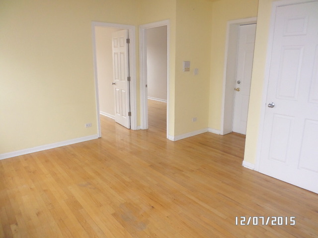 964 E 62nd St #2A, Chicago, IL 60637 photo 2