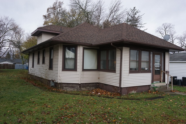 560 Henry St, Kankakee, IL 60901 photo 2