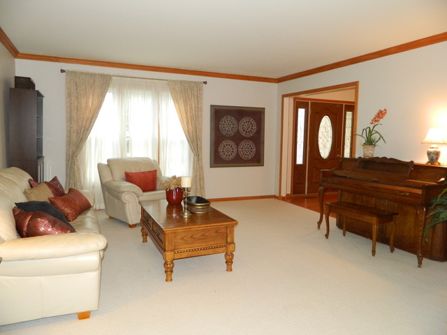 5135 Barcroft Dr, Barrington, IL 60010 photo 4