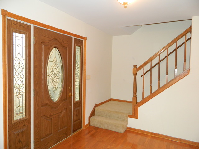 5135 Barcroft Dr, Barrington, IL 60010 photo 2