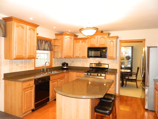 5135 Barcroft Dr, Barrington, IL 60010 photo 9