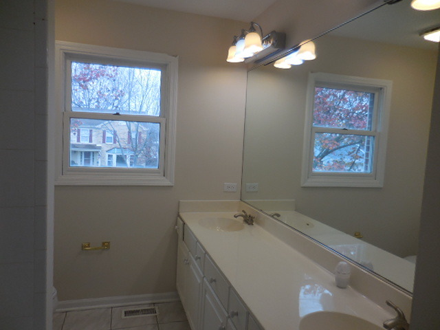 921 Pear Tree Ln, Wheeling, IL 60090 photo 18