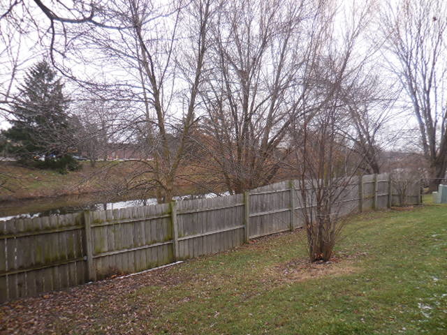 921 Pear Tree Ln, Wheeling, IL 60090 photo 20
