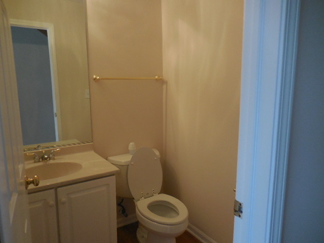 921 Pear Tree Ln, Wheeling, IL 60090 photo 14