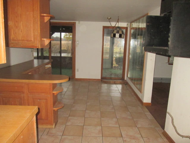 712 Fossil Dr, Ingleside, IL 60041 photo 2