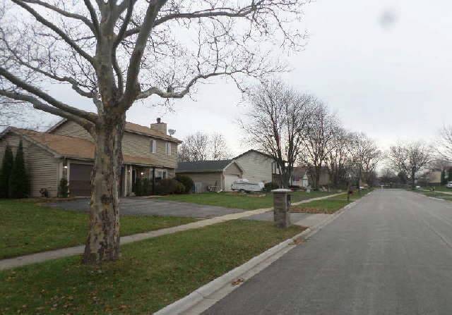 1860 Fulton Ln, Hanover Park, IL 60133 photo 4