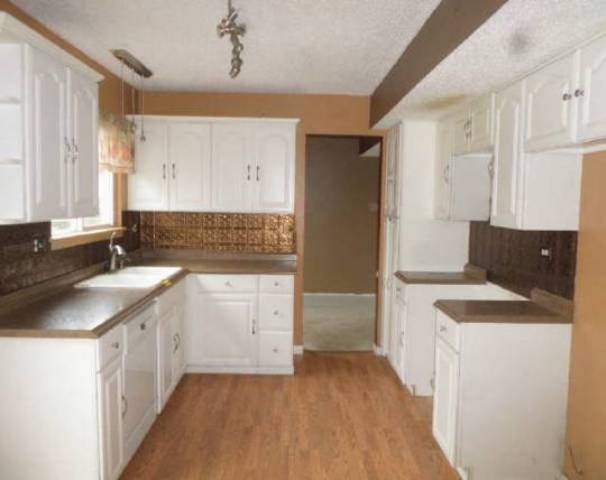 1860 Fulton Ln, Hanover Park, IL 60133 photo 8