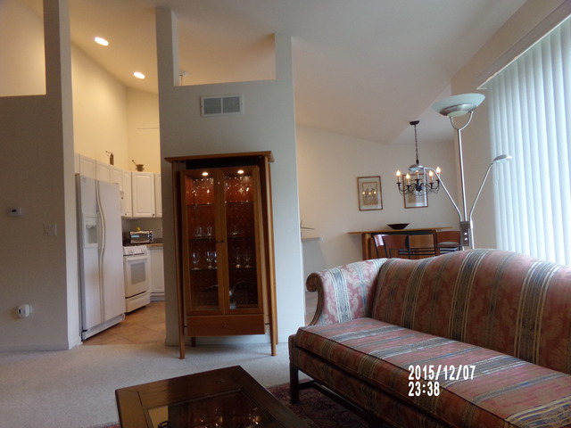 2058 Jeffrey Ct, Elgin, IL 60123 photo 3