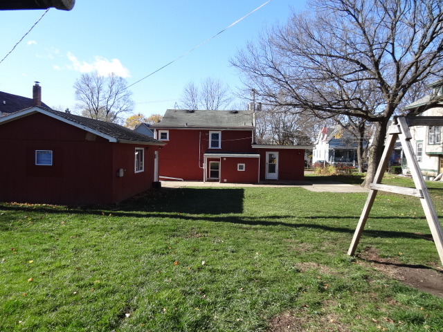 559 Brook St, Elgin, IL 60120 photo 18