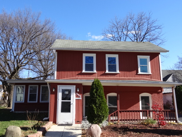 559 Brook St, Elgin, IL 60120 photo 2