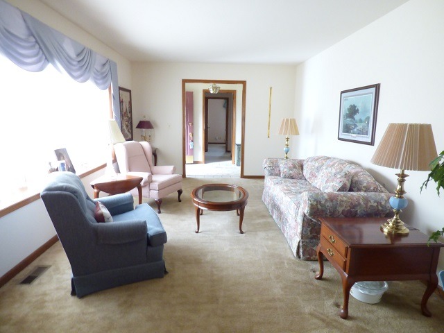 720 Gaslight Dr, Algonquin, IL 60102 photo 8