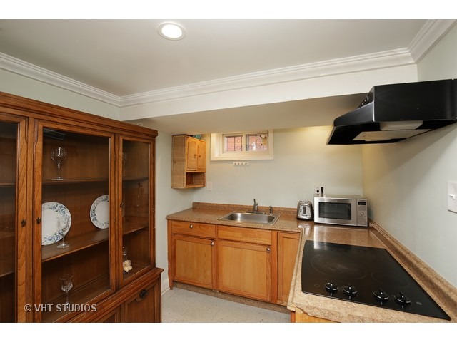 1628 Pitner Ave, Evanston, IL 60201 photo 15