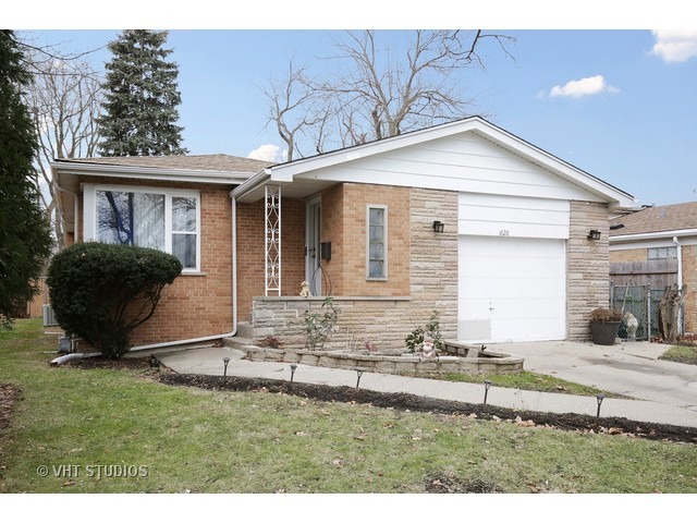 1628 Pitner Ave, Evanston, IL 60201 photo 1