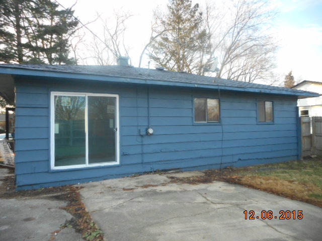 195 E Norman Ln, Wheeling, IL 60090 photo 2
