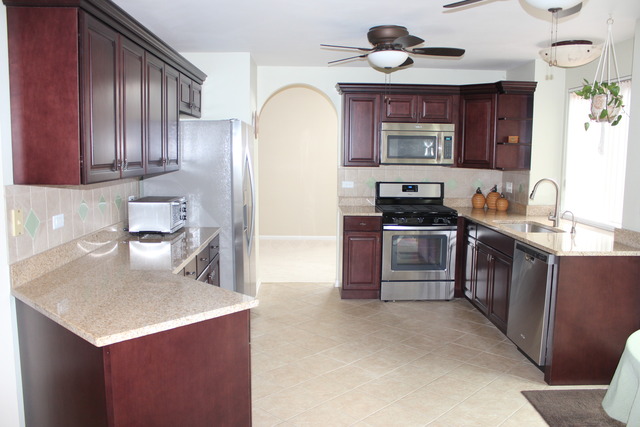 992 Knowles Rd, Gurnee, IL 60031 photo 5