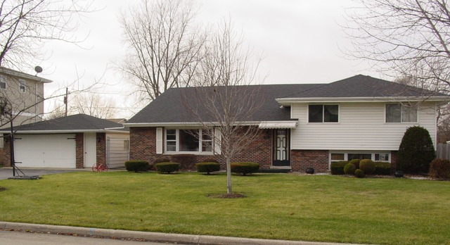 7436 S Thomas Ave, Bridgeview, IL 60455 photo 1