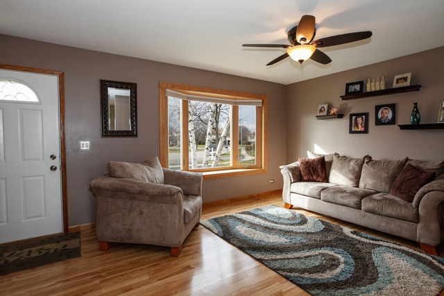 400 Nantucket Ct, Bartlett, IL 60103 photo 3