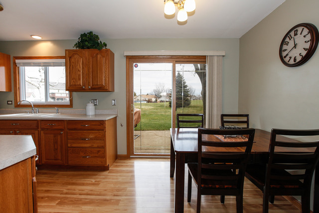 400 Nantucket Ct, Bartlett, IL 60103 photo 6