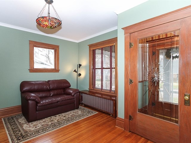 310 N Commonwealth Ave, Elgin, IL 60123 photo 4