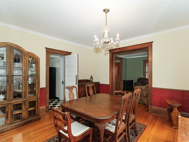 310 N Commonwealth Ave, Elgin, IL 60123 photo 7