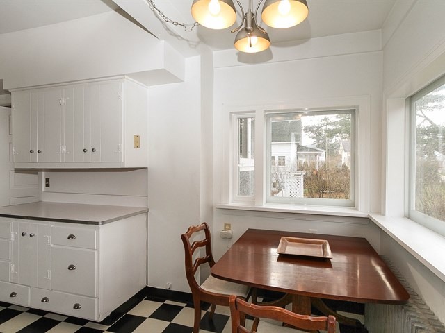 310 N Commonwealth Ave, Elgin, IL 60123 photo 12