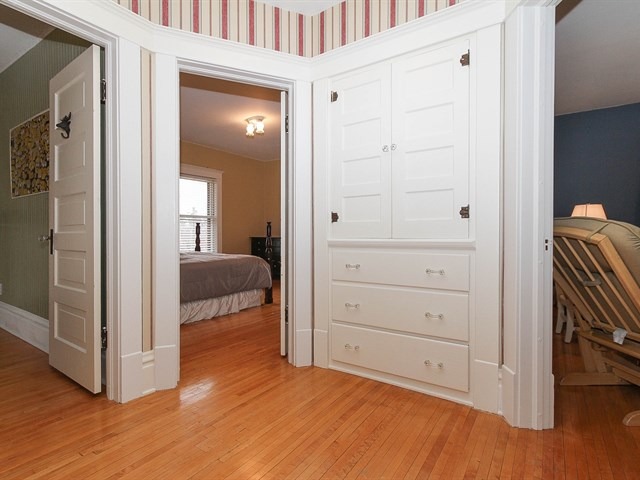 310 N Commonwealth Ave, Elgin, IL 60123 photo 16