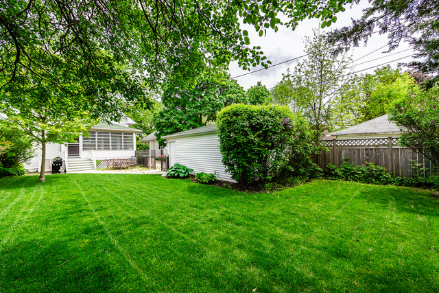 386 Bartram Rd, Riverside, IL 60546 photo 6