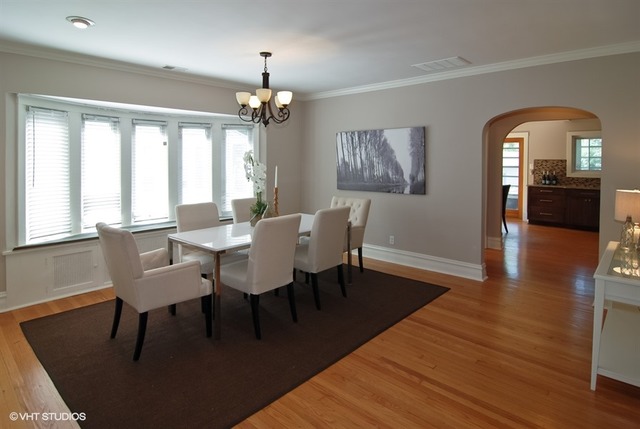 386 Bartram Rd, Riverside, IL 60546 photo 9