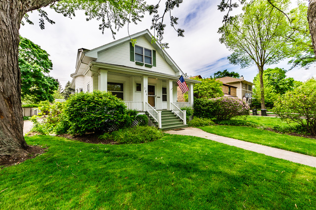 386 Bartram Rd, Riverside, IL 60546 photo 1