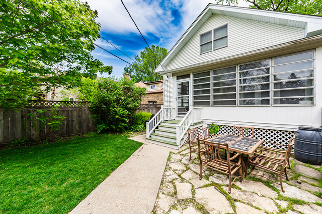 386 Bartram Rd, Riverside, IL 60546 photo 5