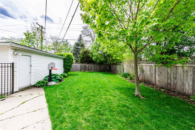 386 Bartram Rd, Riverside, IL 60546 photo 3