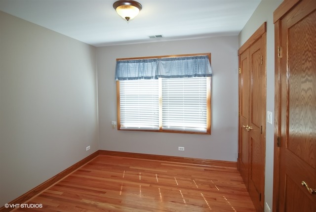 386 Bartram Rd, Riverside, IL 60546 photo 17