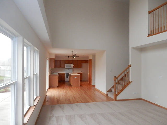 2000 Oakdale Estates Dr, Plainfield, IL 60586 photo 7