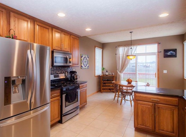 10252 Hawks Pointe Trl, Roscoe, IL 61073 photo 18