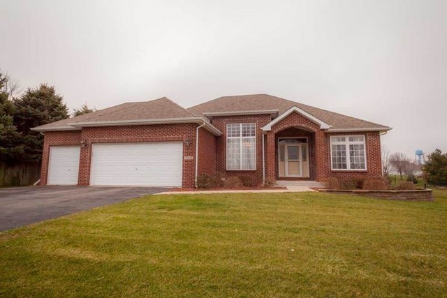10252 Hawks Pointe Trl, Roscoe, IL 61073 photo 1