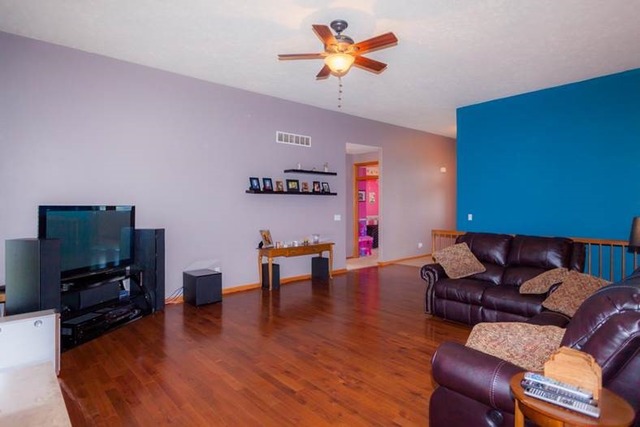 10252 Hawks Pointe Trl, Roscoe, IL 61073 photo 12