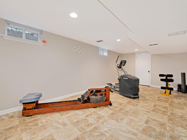117 E Farnham Ln, Wheaton, IL 60189 photo 24