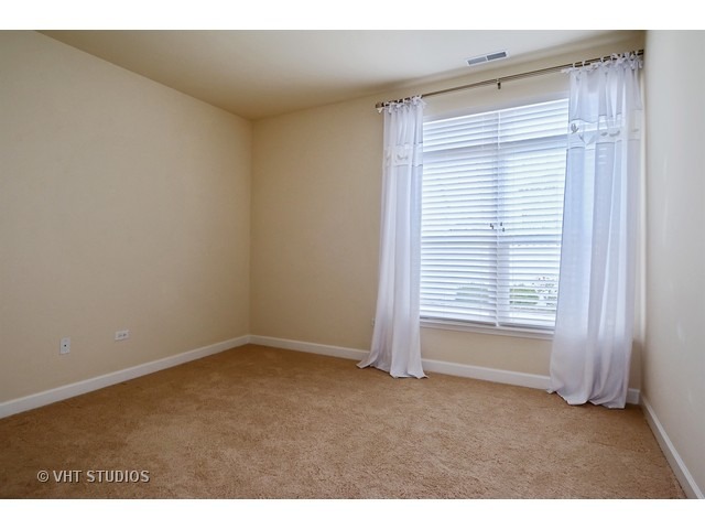 16529 S Fox Run Cir, Plainfield, IL 60586 photo 12
