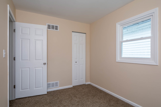 916 Second Ave, Aurora, IL 60505 photo 12