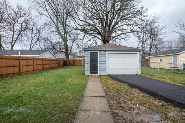 916 Second Ave, Aurora, IL 60505 photo 2